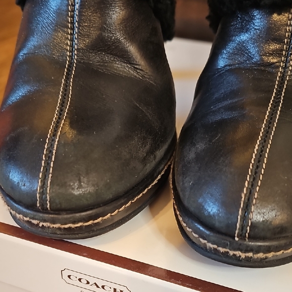 Vintage Coach Women's Black and Tan Shearling Mules - Make Offer - Picture 14 of 17